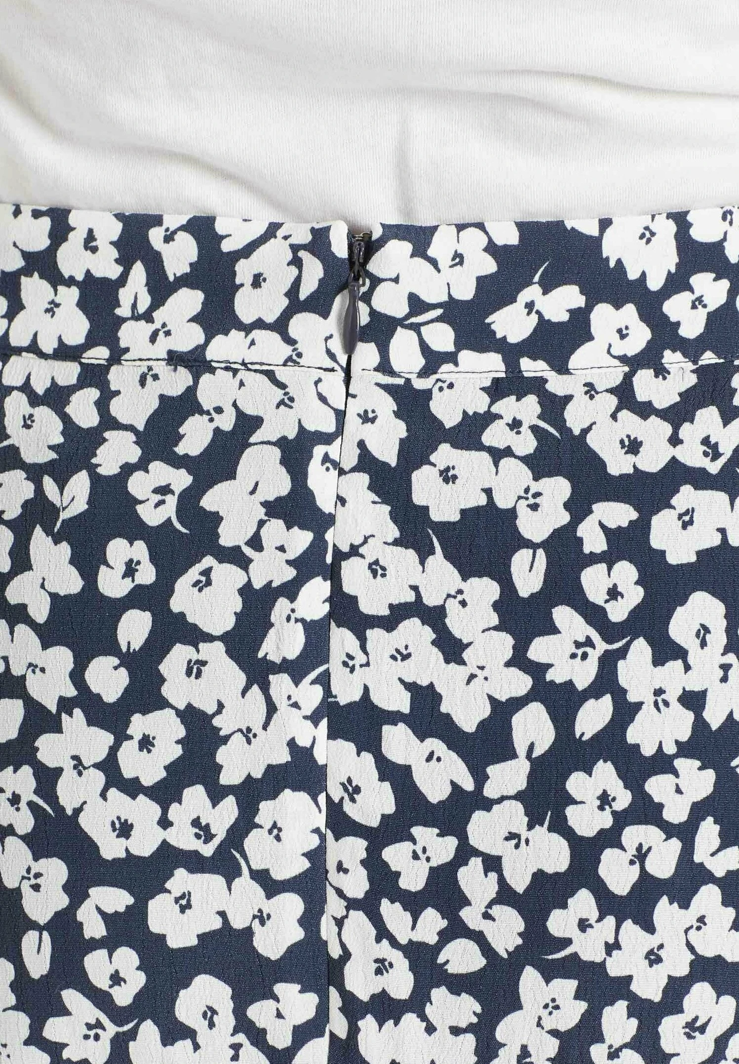 Khujo Undine - A-Lijn Rok - Dunkelblau-Weiß Geblümt 10 Khujo Undine - A-Lijn Rok - Dunkelblau-Weiß Geblümt - Afbeelding 10