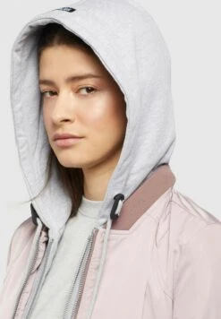 Khujo Persee - Lichte Jas - Blassrosa -Khujo Mode Aanbiedingen Winkel 9c7f1f3efe7c4105a192b543b0fc04f4