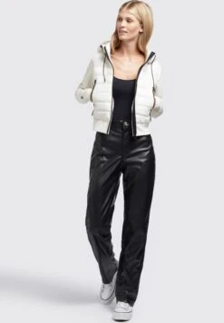 Khujo Dalis Shiny - Jas - Cremeweiß 11 Khujo Dalis Shiny - Jas - Cremeweiß -Khujo Mode Aanbiedingen Winkel a9f0aa013bbb4616808d3a1ddc6eb84b